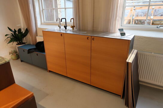 Køkkenelement i stål/ egetræ  FORM PLUS+