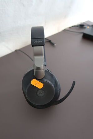 2 stk. Computerskærme mlfg. Tastur, mus & Headset THINKVISION/LENOVO Model: T27q-20/ C19270QTO