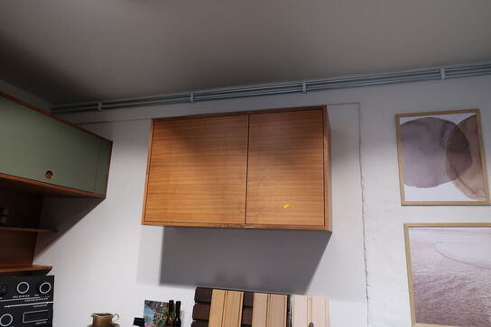 Køkkeninventar i valnød/grøn linoleum  FORM PLUS +