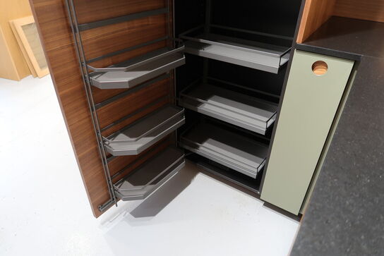 Køkkeninventar i valnød/grøn linoleum  FORM PLUS +