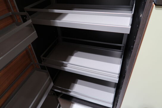 Køkkeninventar i valnød/grøn linoleum  FORM PLUS +