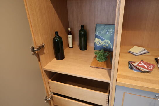 Køkkenvæg/element FORM PLUS+