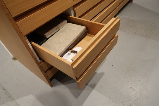 Køkkenø i egetræ m. marmorbordplade FORM PLUS+