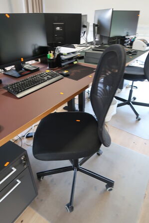 Hæve/sænkebord m. stol & skuffmodul IKEA Model: 002.552.56 