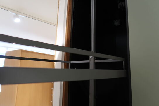 Køkkeninventar i valnød/grøn linoleum  FORM PLUS +