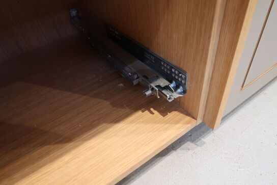 Køkkenvæg/element FORM PLUS+