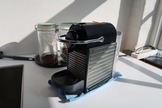 Div. Elektronik: Kaffemaskine, brødrister mv.  NESPRESSO/ MELISSA