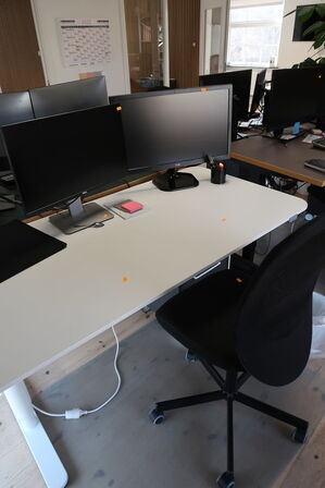 Hæve/sænkebord m. stol & skuffmodul IKEA Model: 002.552.56 