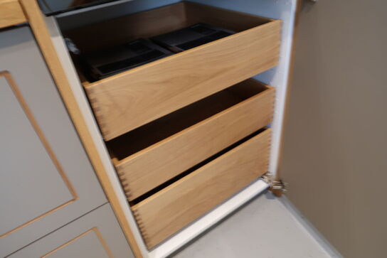 Køkkenvæg/element FORM PLUS+