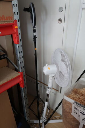 Køkkenø m. div. Indhold.  FORM PLUS+