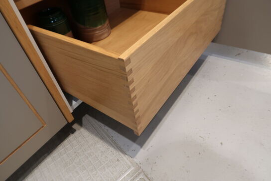 Køkkenvæg/element FORM PLUS+