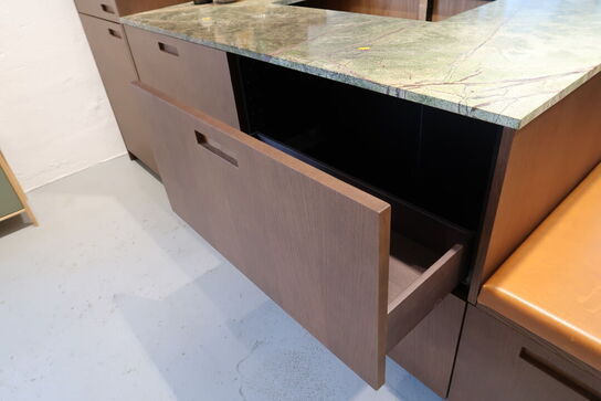 Køkken i røget egetræ  FORM PLUS+ 