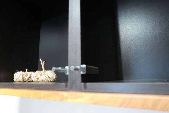 Køkkeninventar i valnød/grøn linoleum  FORM PLUS +