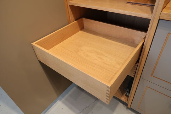 Køkkenvæg/element FORM PLUS+