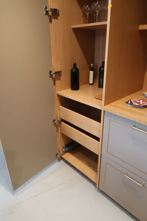 Køkkenvæg/element FORM PLUS+