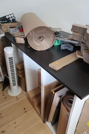 Køkkenø m. div. Indhold.  FORM PLUS+