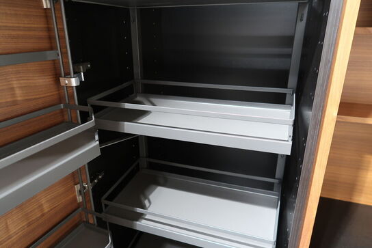 Køkkeninventar i valnød/grøn linoleum  FORM PLUS +