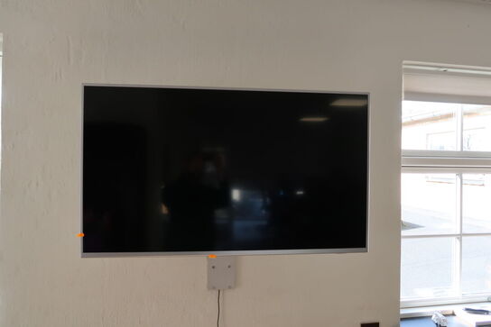 Fladskærms-tv 50" m. stativ PHILLIPS Model: 50PU5680412