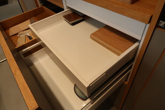 Køkkenvæg/element FORM PLUS+