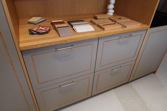 Køkkenvæg/element FORM PLUS+