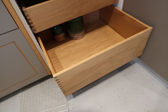 Køkkenvæg/element FORM PLUS+