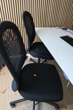 Hæve/sænkebord m. stol, skuffmodul mv.  IKEA Model: 002.552.56 