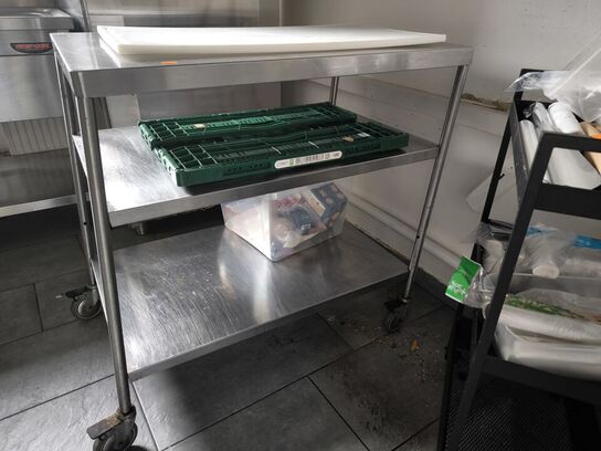 2 stk. Rullevogne med indhold