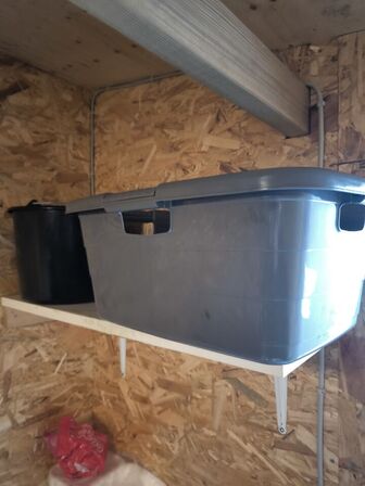 Indhold i skur (se beskrivelse)