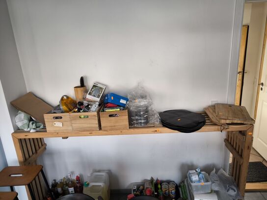 Barbord i træ (uden indhold)