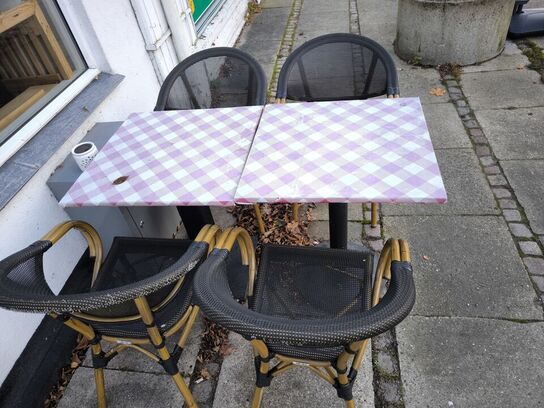 Havemøbler samt plante