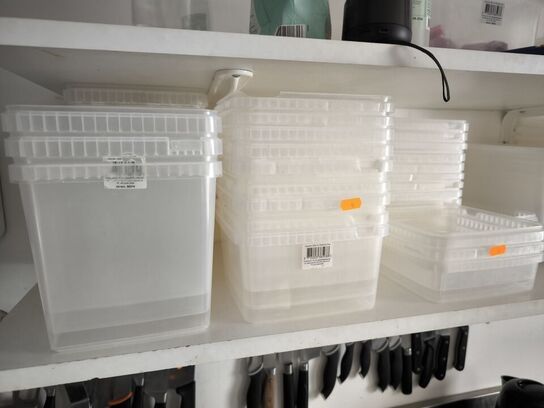 Diverse indhold på hylder