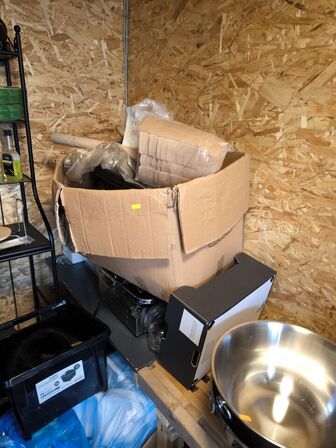 Indhold i skur (se beskrivelse)