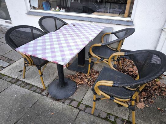 Havemøbler samt plante