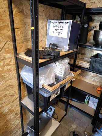 Indhold i skur (se beskrivelse)