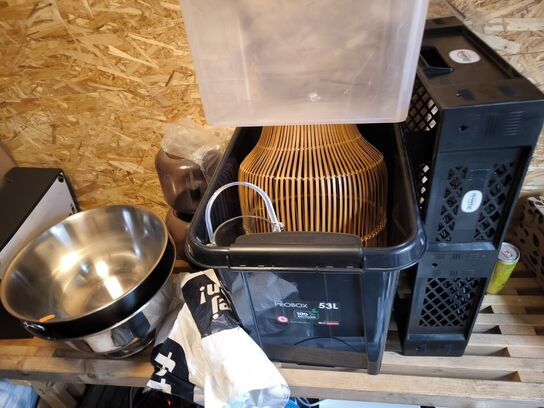 Indhold i skur (se beskrivelse)