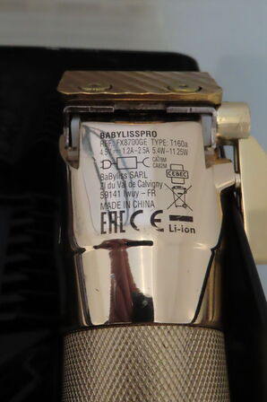 2 stk. Glattebørster samt trimmer