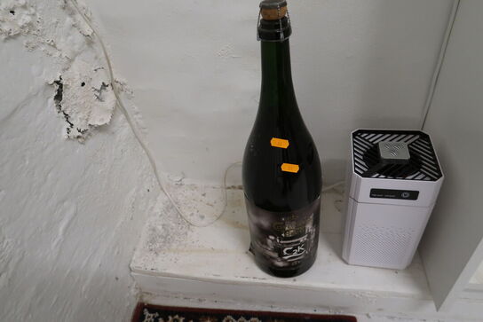 3 stk. reoler med indhold