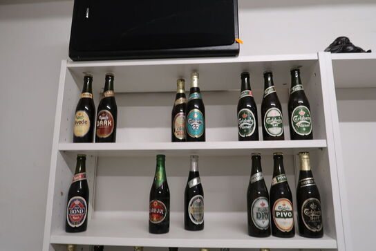 3 stk. reoler med indhold