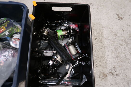 3 stk. kasser med fiskeriudstyr