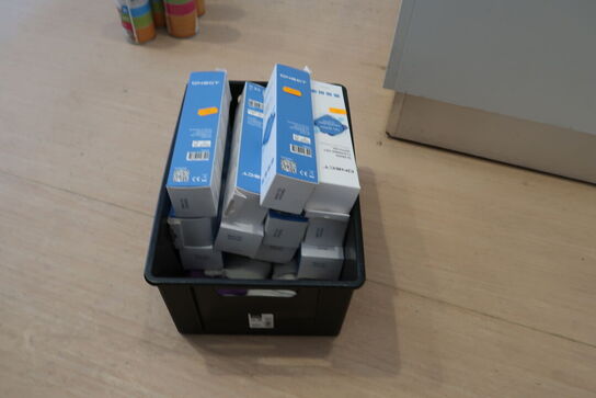 Diverse skærmrens i kasse