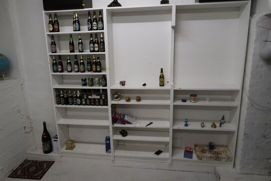 3 stk. reoler med indhold