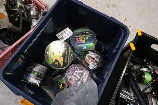 3 stk. kasser med fiskeriudstyr