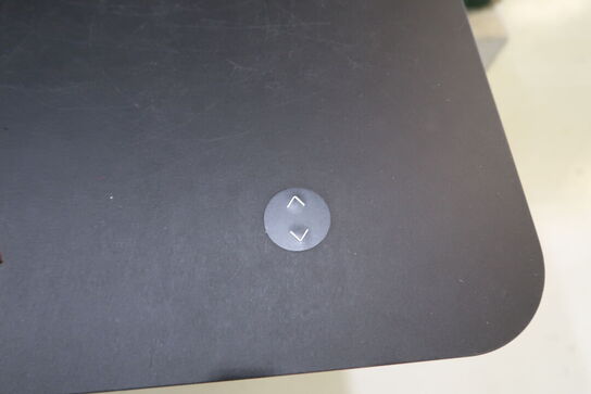 El. hæve/sænke skrivebord med skuffemodul