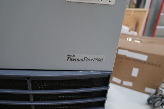 Recirculating Chillers THERMO SCIENTIFIC Neslab ThermoFlex 2500