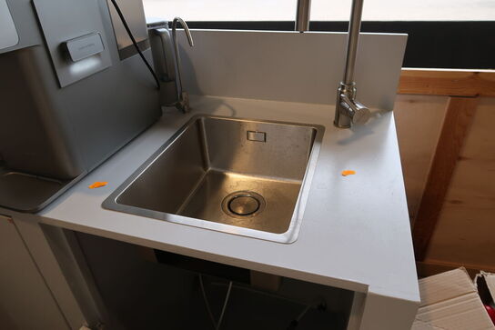 Udstillingskøkken med div. Armaturer m.m.