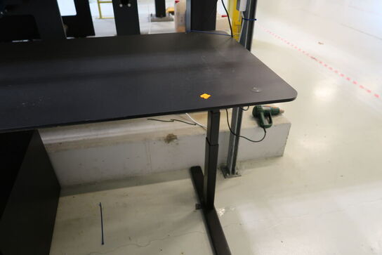 El. hæve/sænke skrivebord med skuffemodul