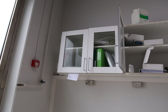 Overskabe med indhold