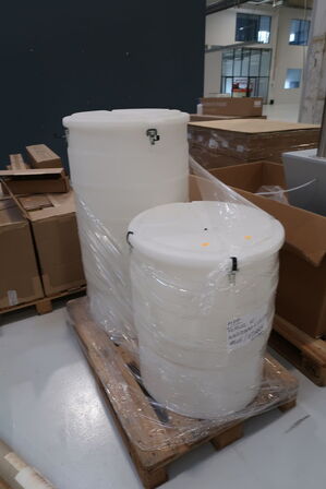 Palle med 2 stk. beholdere