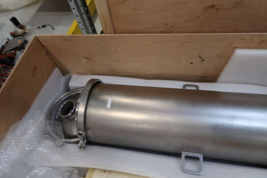 Transportkasse med tank m.m.