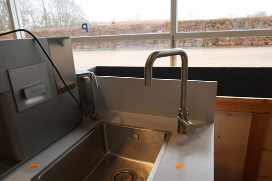 Udstillingskøkken med div. Armaturer m.m.